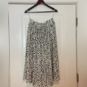 Polka dot pleated skirt